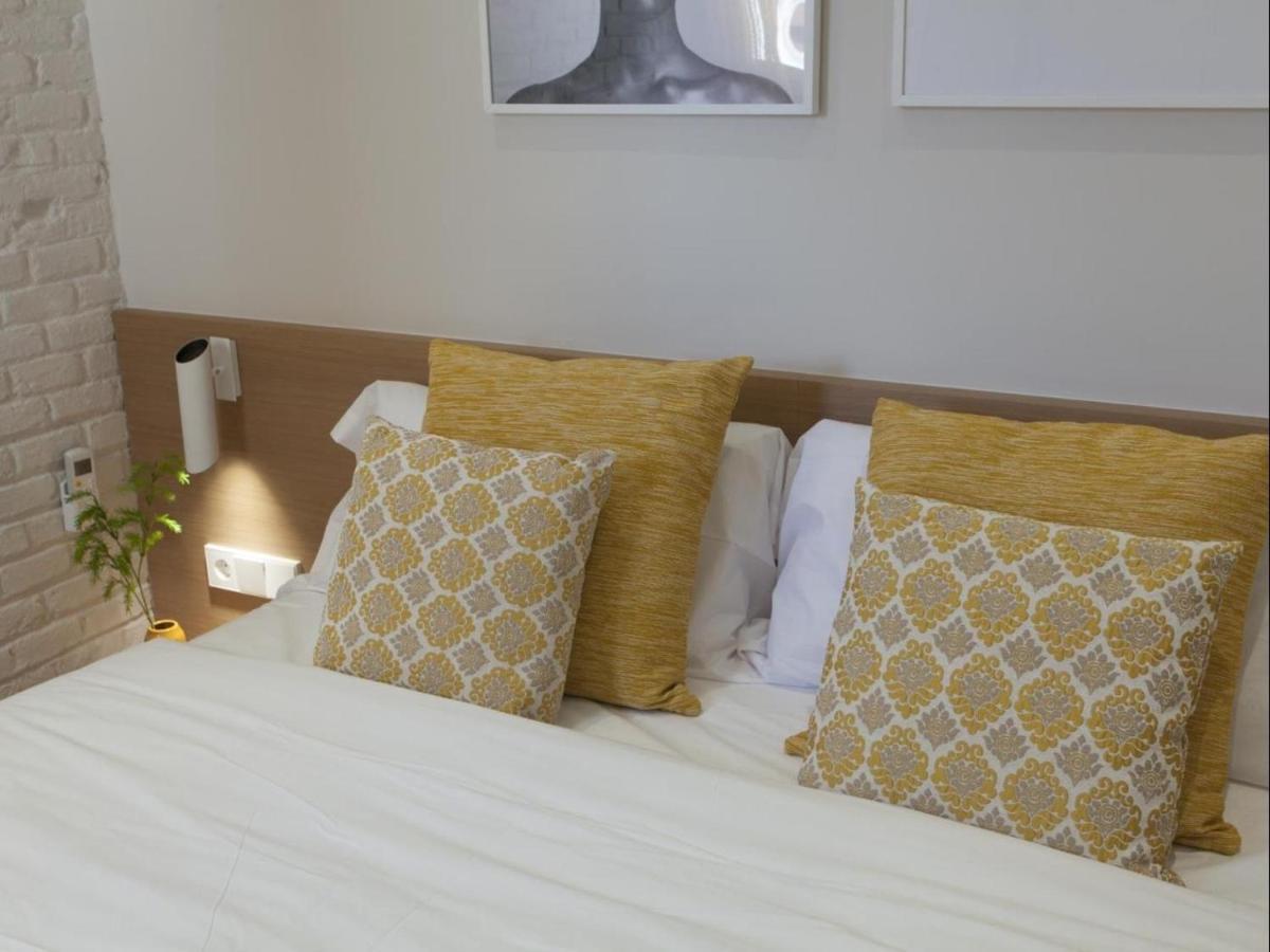 Sunny Playa Apartment Барселона Экстерьер фото