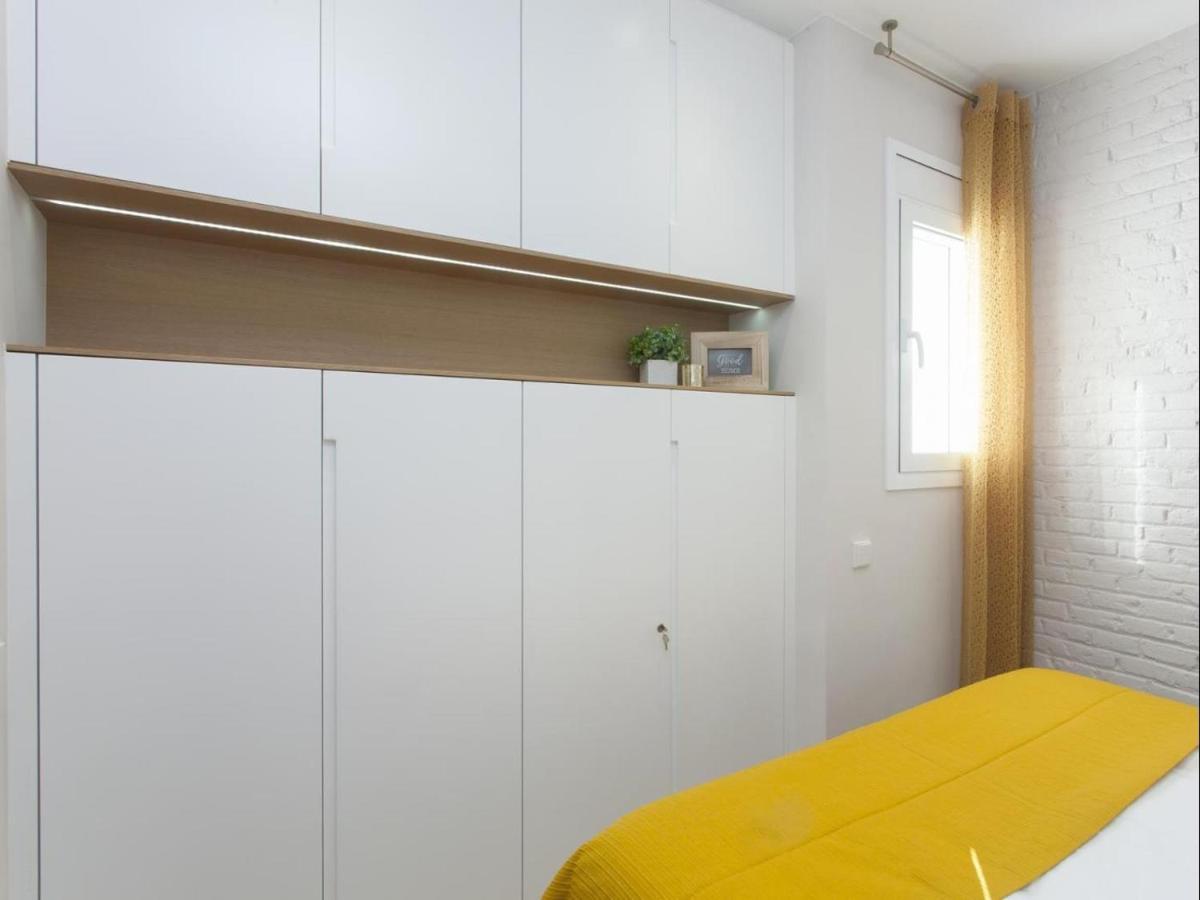 Sunny Playa Apartment Барселона Экстерьер фото